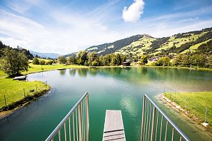 Bathing lake-Brixen-im-Thale_Mathäus Gartner